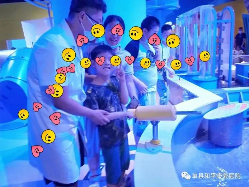 “零距离感受科技魅力”——特殊儿童走进科技馆