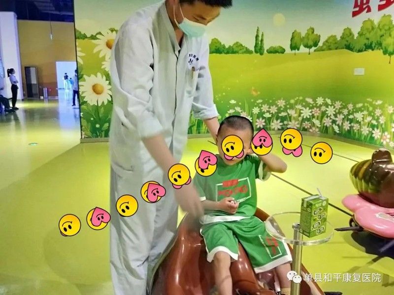 “零距离感受科技魅力”——特殊儿童走进科技馆